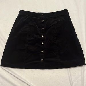 Black velvet forever 21 mini skirt with buttons